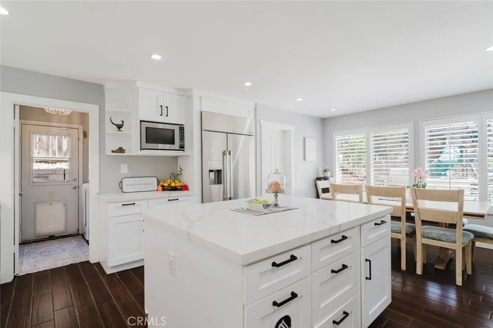 32480 The Old Road Castaic, CA 91384