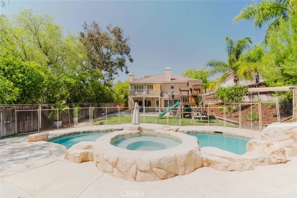 32480 The Old Road Castaic, CA 91384