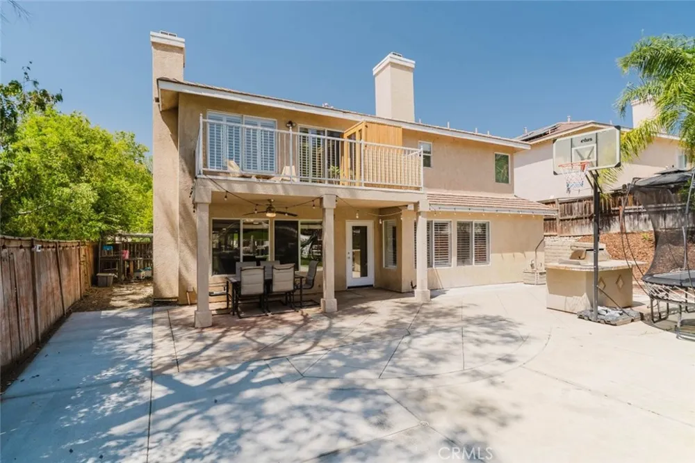 32480 The Old Road Castaic, CA 91384