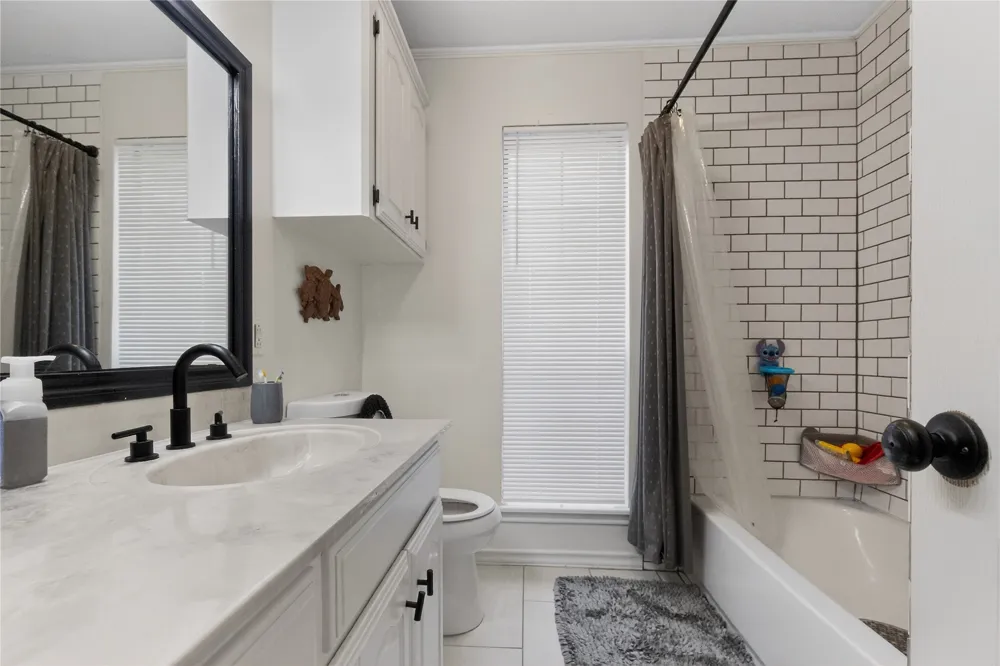 111 Honeysuckle New Boston, TX 75570
