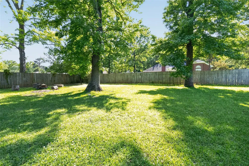 111 Honeysuckle New Boston, TX 75570