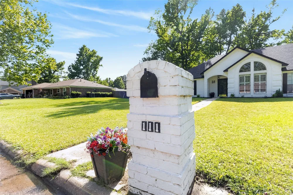 111 Honeysuckle New Boston, TX 75570
