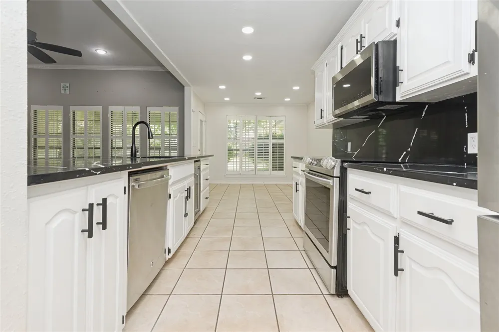 111 Honeysuckle New Boston, TX 75570