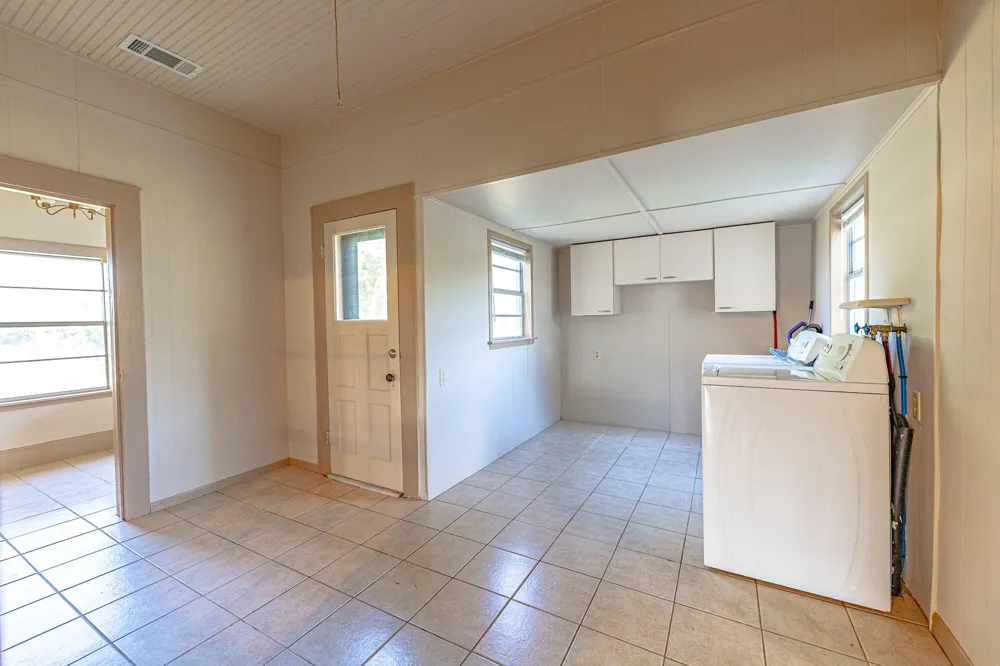668 Fm 443 #A Yoakum, TX 77995