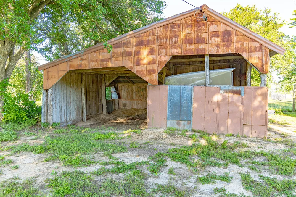 668 Fm 443 #A Yoakum, TX 77995