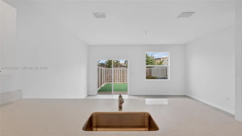 12123 NW 23rd Ct Miami, FL 33167
