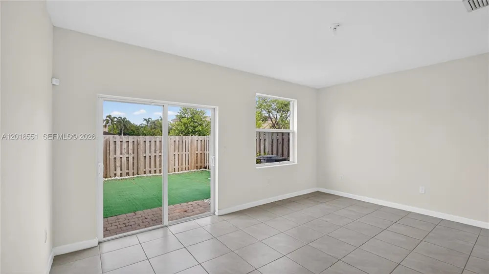 12123 NW 23rd Ct Miami, FL 33167