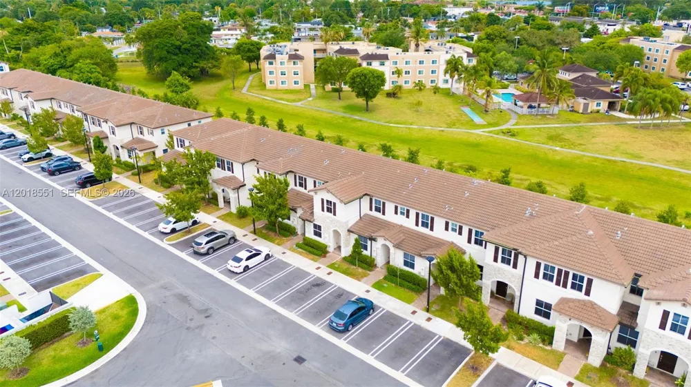 12123 NW 23rd Ct Miami, FL 33167