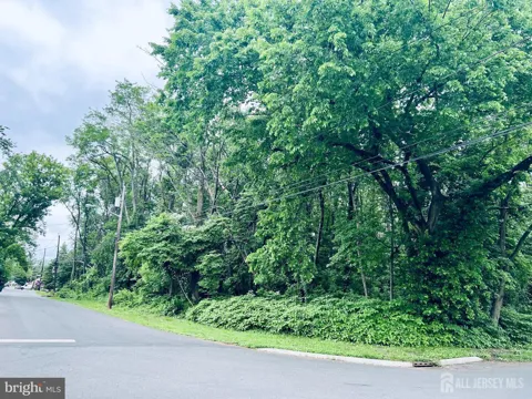 3 Hunt Avenue