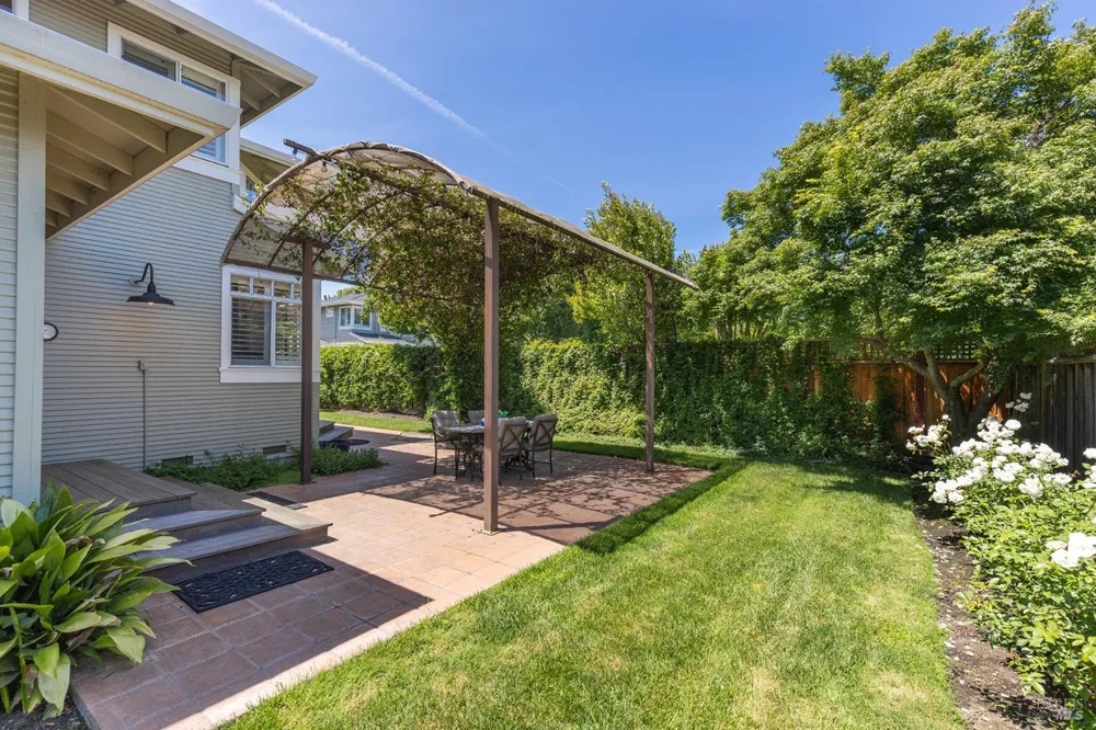 1876 Heritage Way Yountville, CA 94599