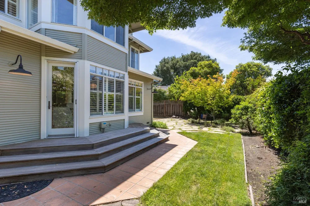 1876 Heritage Way Yountville, CA 94599