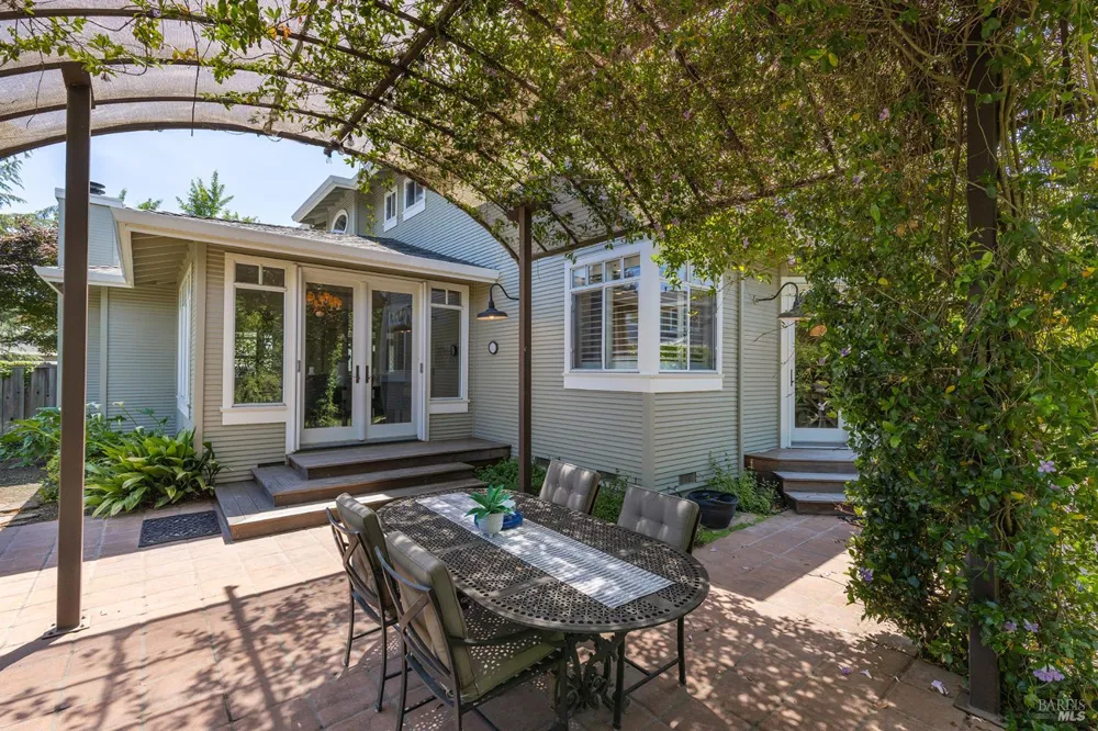 1876 Heritage Way Yountville, CA 94599