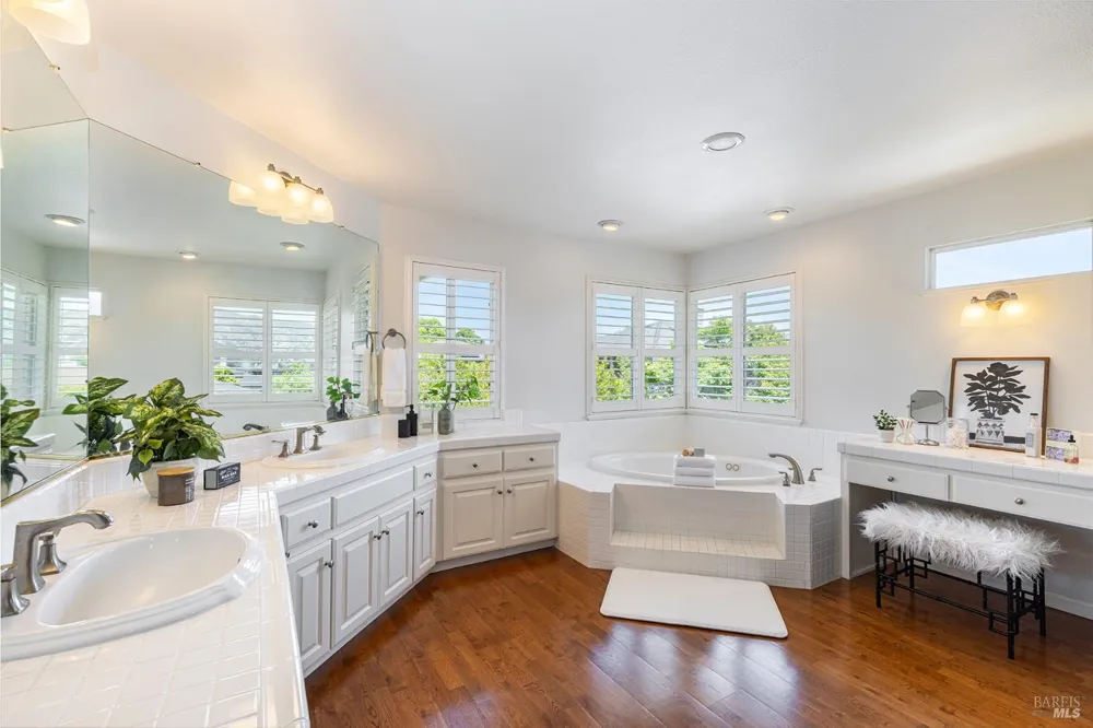 1876 Heritage Way Yountville, CA 94599