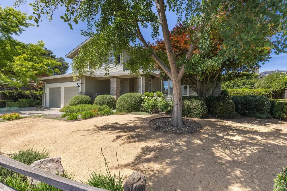 1876 Heritage Way Yountville, CA 94599