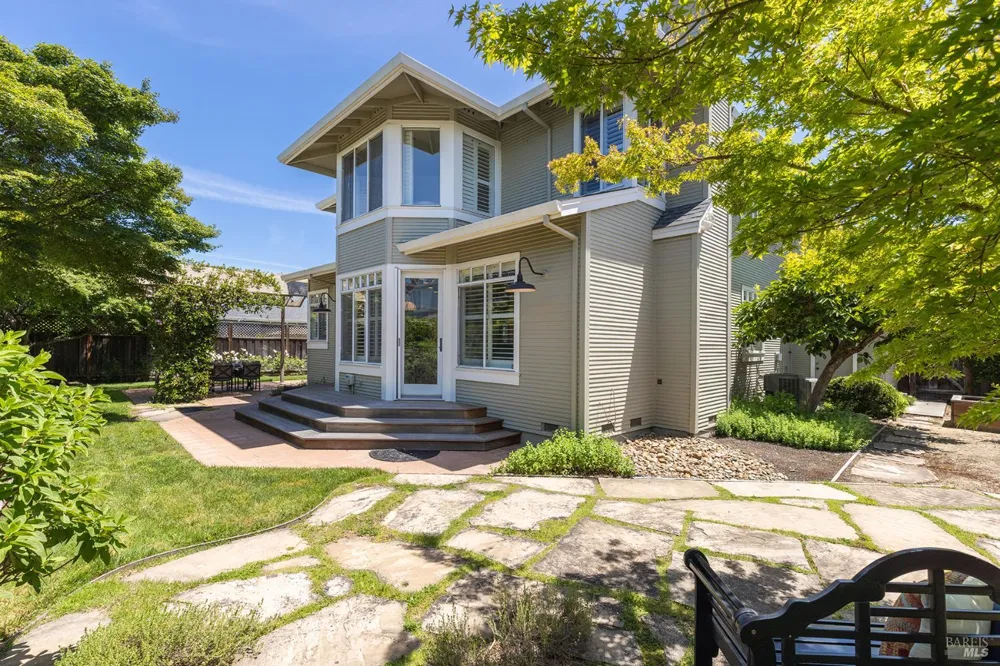 1876 Heritage Way Yountville, CA 94599
