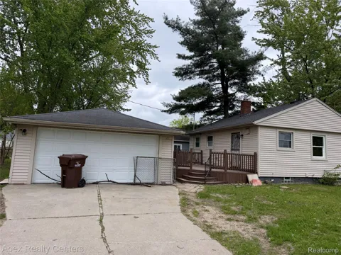 32370 Carlisle Parkway