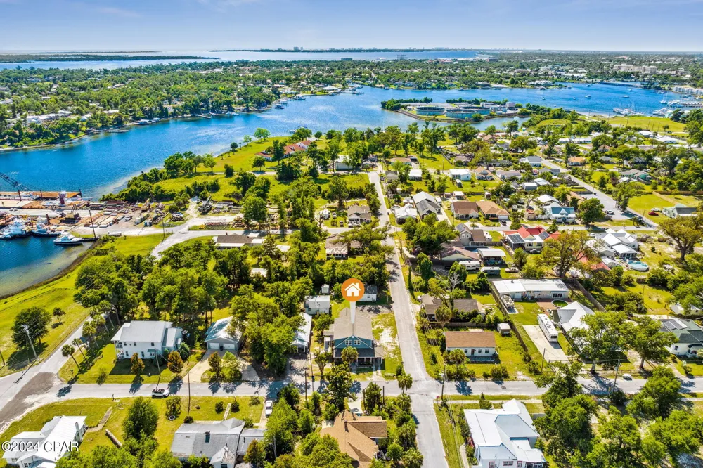 119 College Avenue Panama City, FL 32401