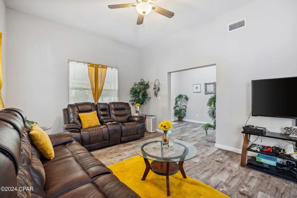 119 College Avenue Panama City, FL 32401