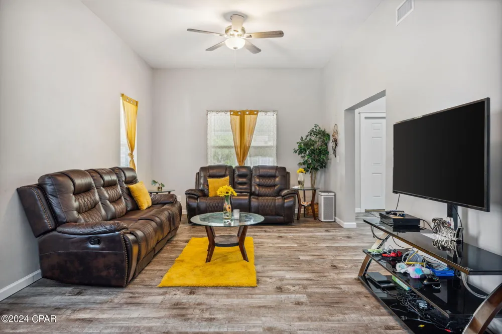 119 College Avenue Panama City, FL 32401
