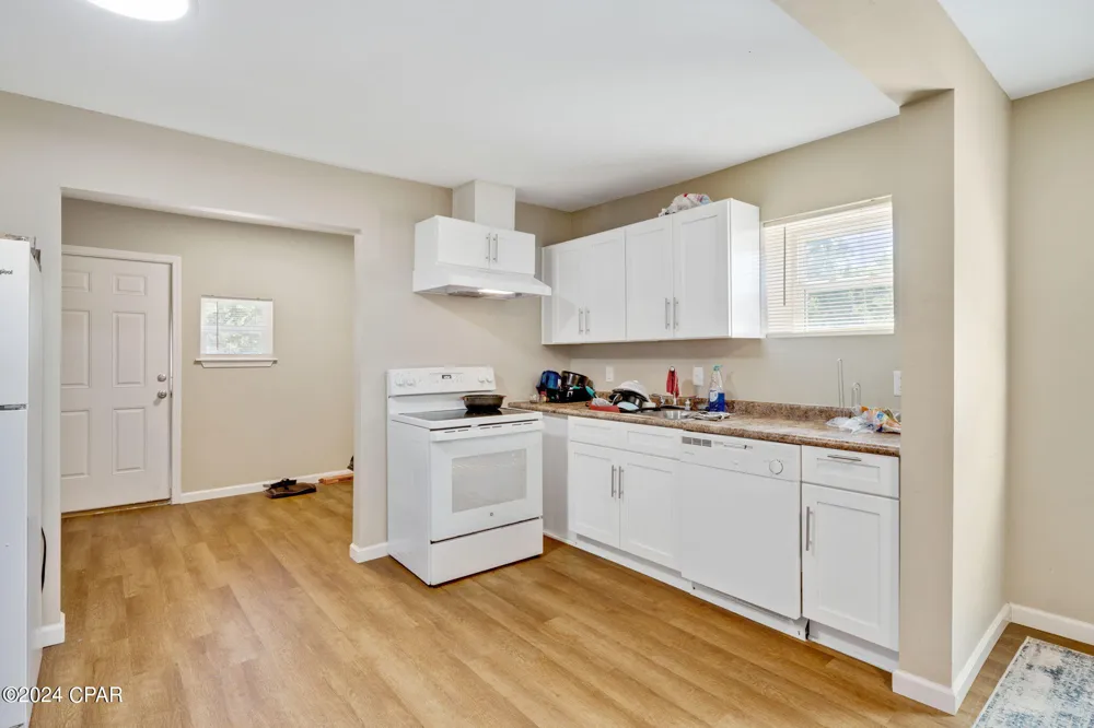 119 College Avenue Panama City, FL 32401