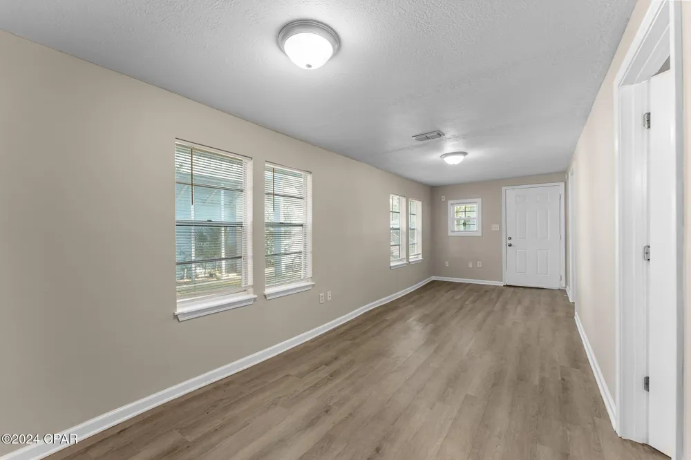119 College Avenue Panama City, FL 32401