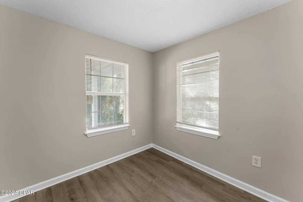 119 College Avenue Panama City, FL 32401