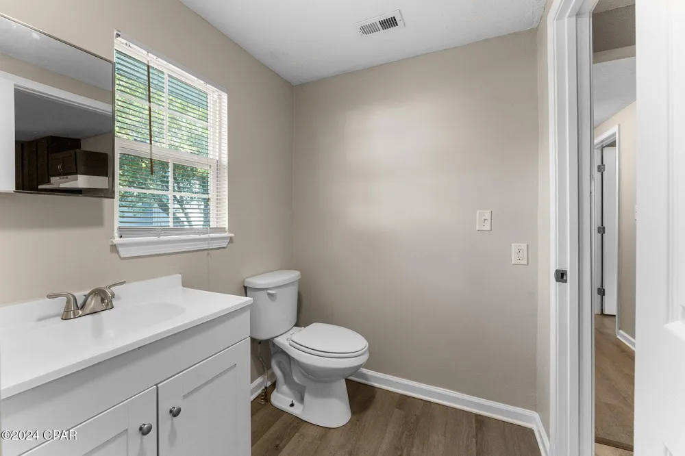 119 College Avenue Panama City, FL 32401