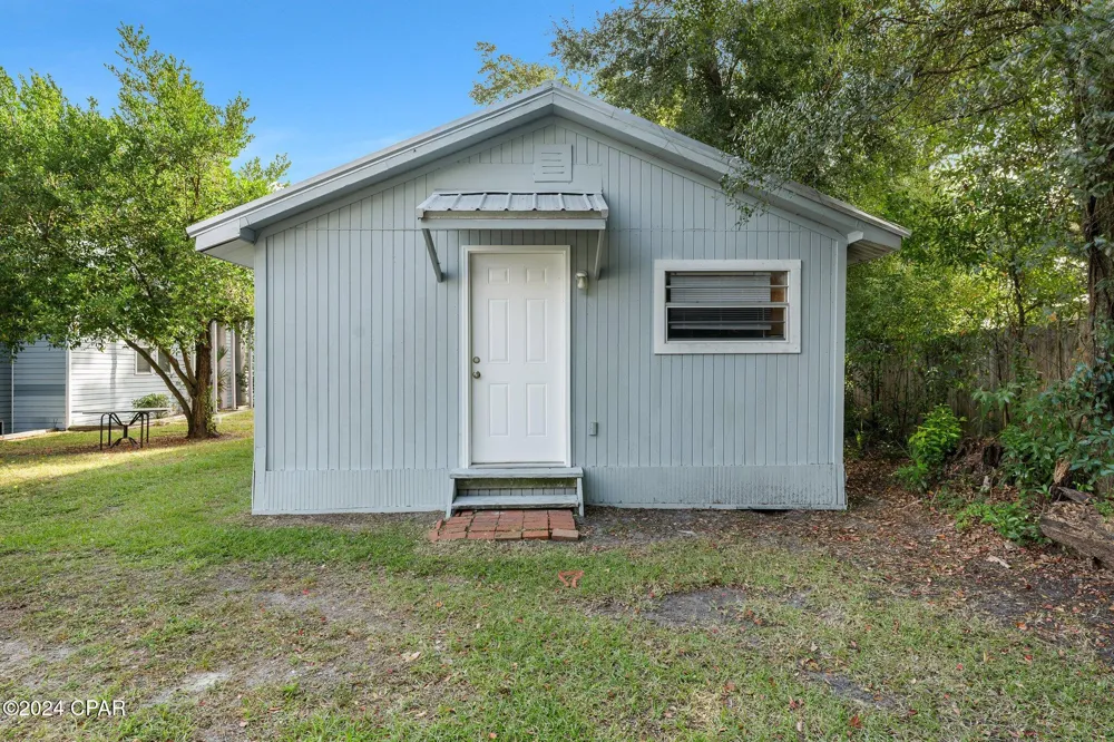 119 College Avenue Panama City, FL 32401