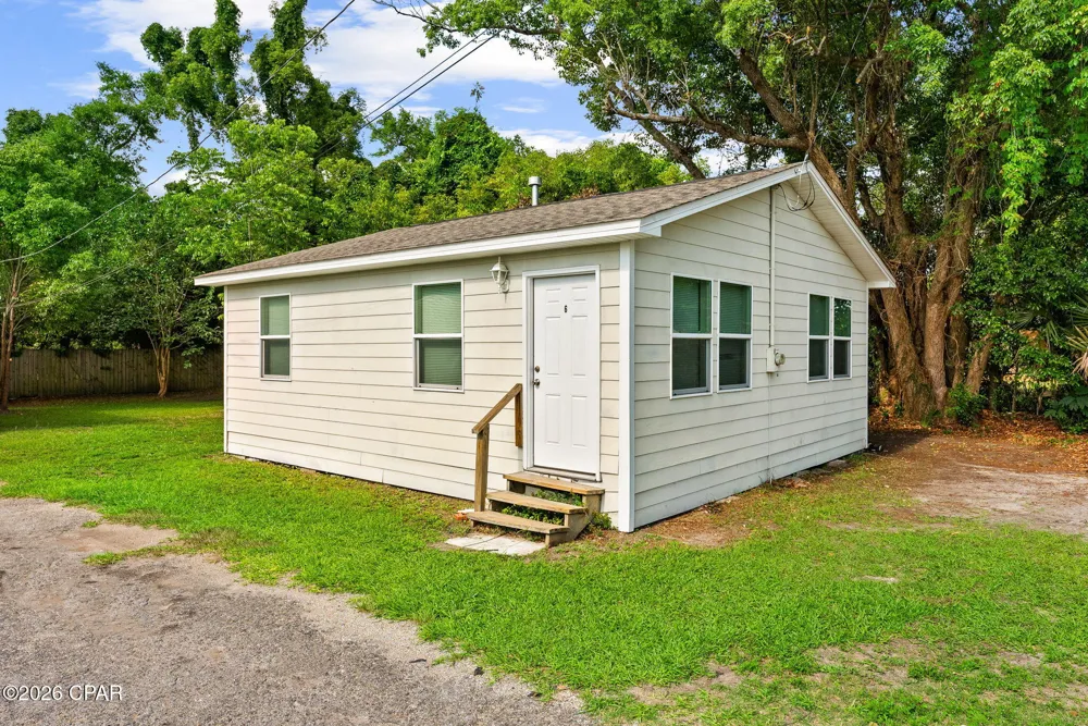 119 College Avenue Panama City, FL 32401