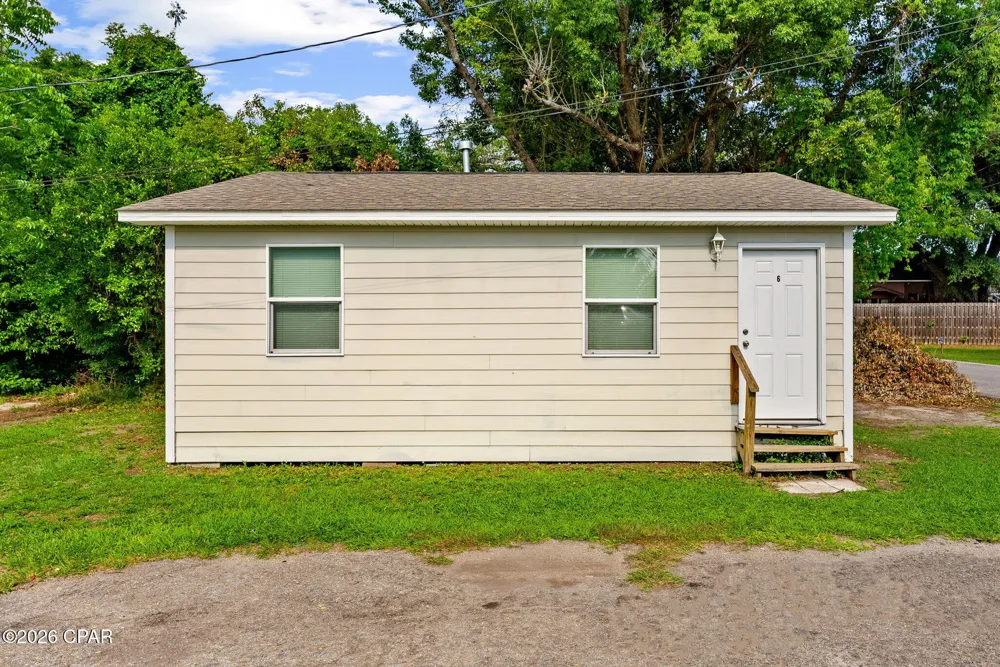 119 College Avenue Panama City, FL 32401