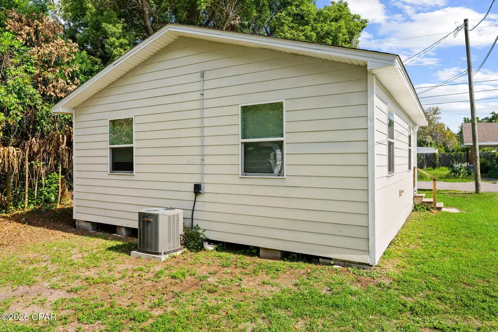 119 College Avenue Panama City, FL 32401