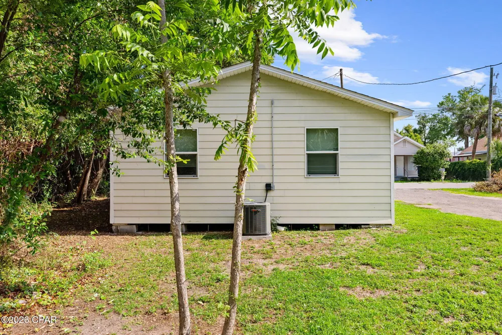 119 College Avenue Panama City, FL 32401