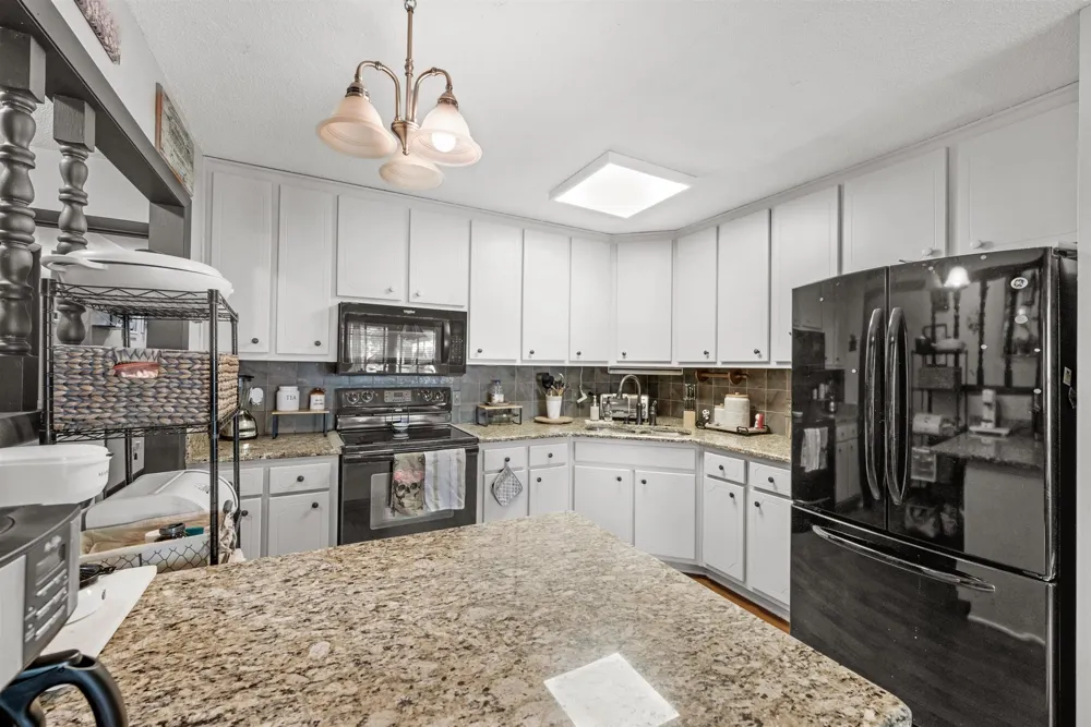 601 Courthouse View St Lafayette, TN 37083