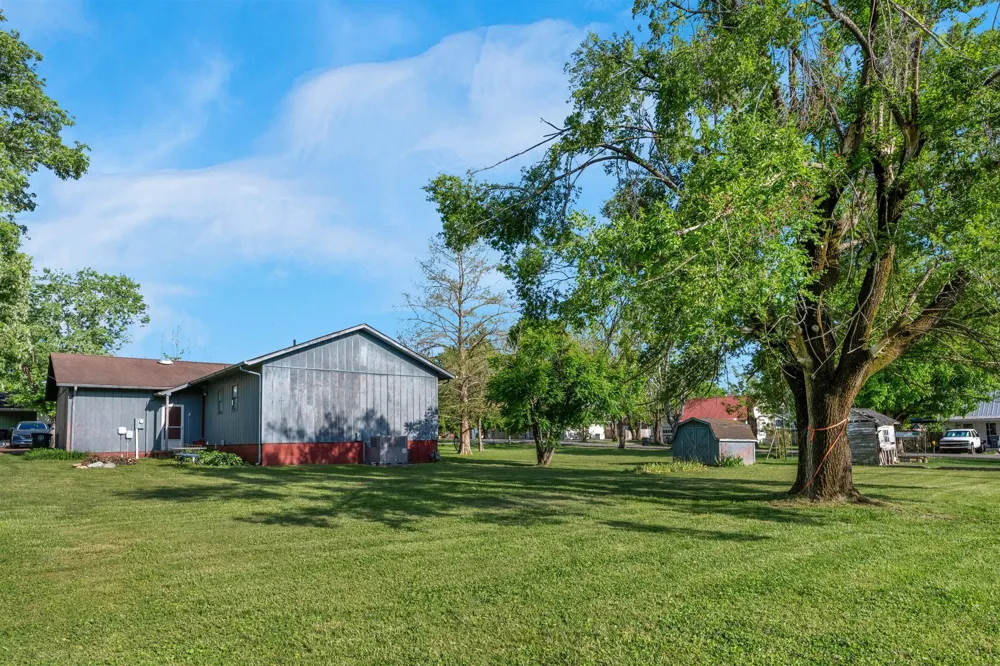 601 Courthouse View St Lafayette, TN 37083
