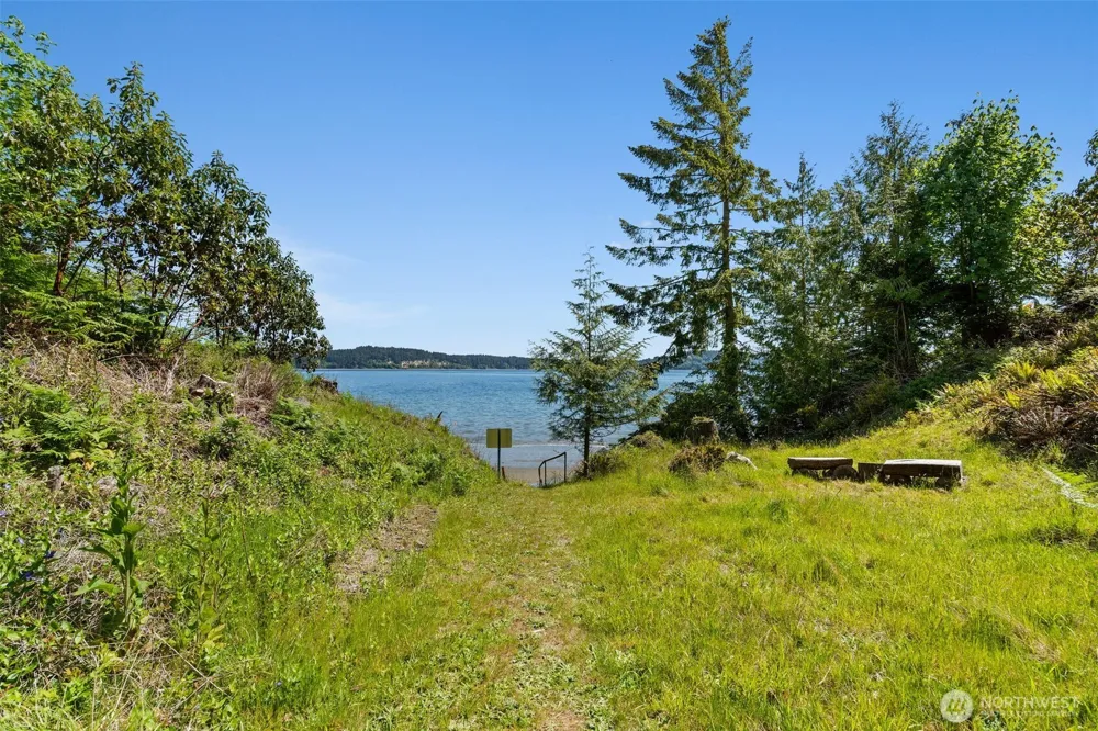 15 E Smith Cove Way Shelton, WA 98584