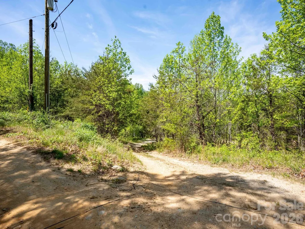 3670 Summer Road Hendersonville, NC 28792