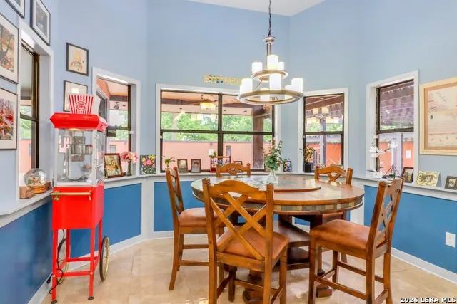 2035 S MAGNOLIA AVE Luling, TX 78648