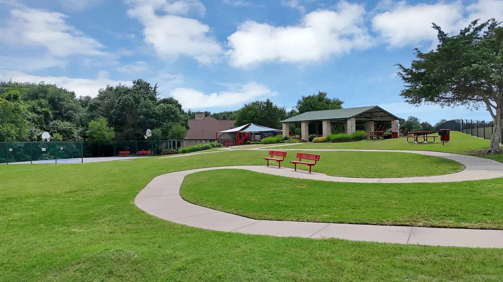 WHISPERING OAKS McKinney, TX 75071