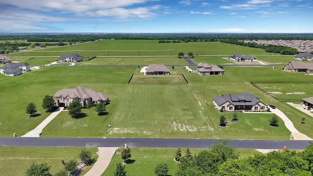 WHISPERING OAKS McKinney, TX 75071