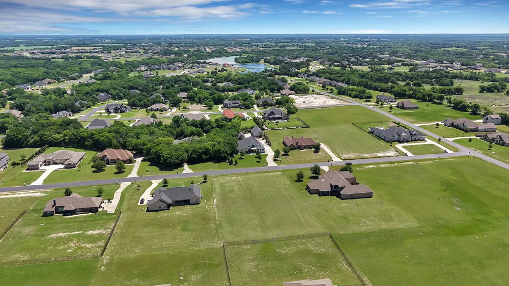 WHISPERING OAKS McKinney, TX 75071