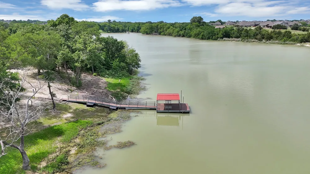 WHISPERING OAKS McKinney, TX 75071