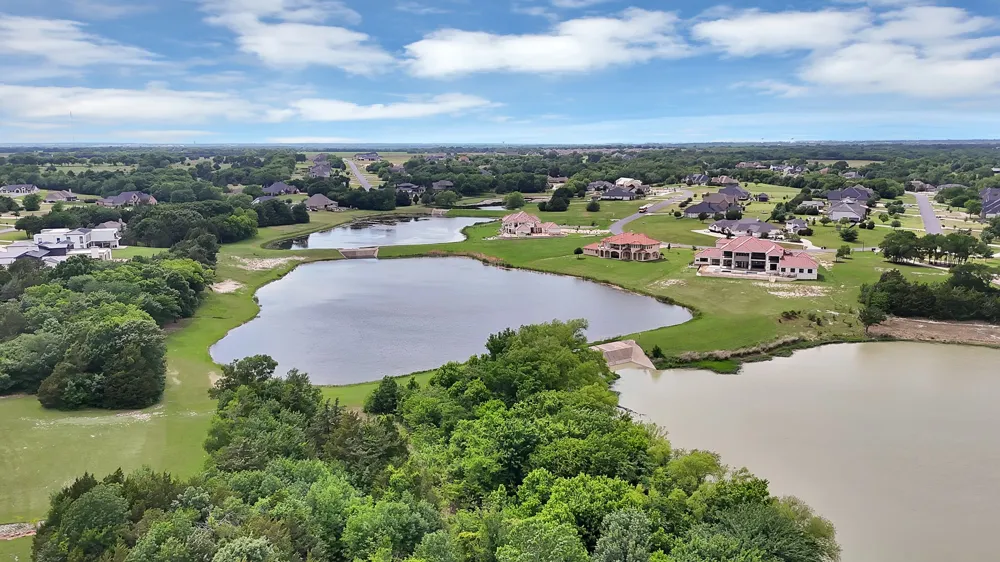 WHISPERING OAKS McKinney, TX 75071