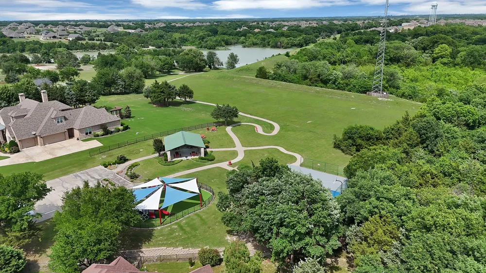 WHISPERING OAKS McKinney, TX 75071