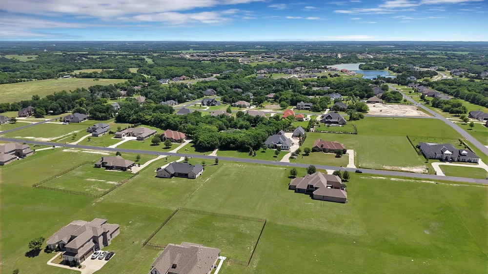 WHISPERING OAKS McKinney, TX 75071