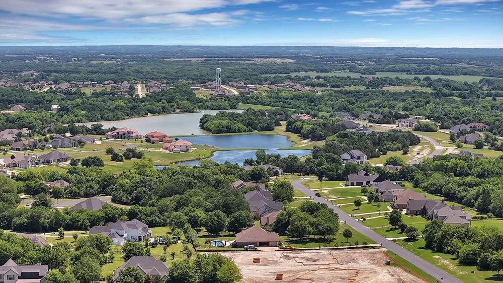 WHISPERING OAKS McKinney, TX 75071