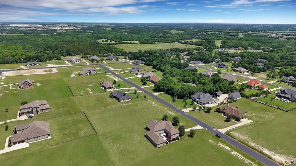 WHISPERING OAKS McKinney, TX 75071