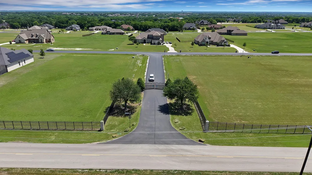 WHISPERING OAKS McKinney, TX 75071