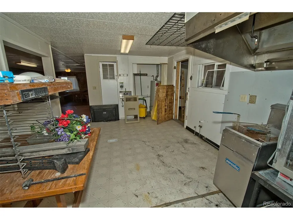 77 E 10th Street Moffat, CO 81143