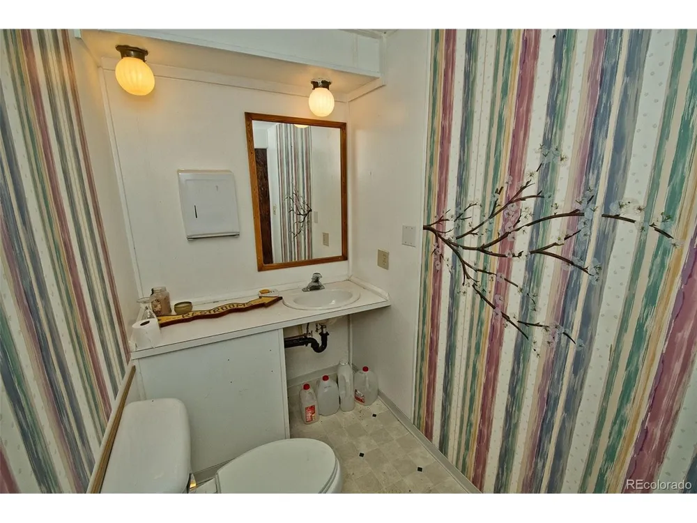 77 E 10th Street Moffat, CO 81143