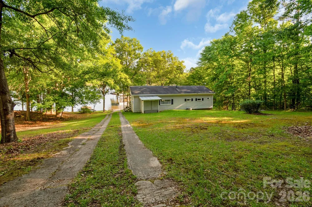 2208 Singleton Creek Road Liberty Hill, SC 29074